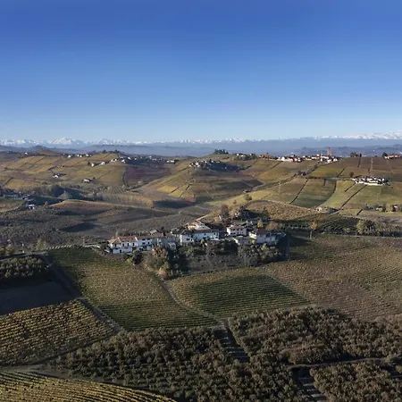 Casa Antichi Poderi Dei Gallina Neive