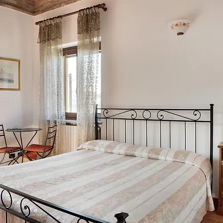 Casa Antichi Poderi Dei Gallina Neive